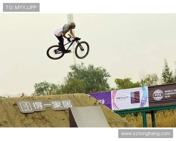 成都极限运动队在极限运动联赛中的默契配合与精彩表现分析